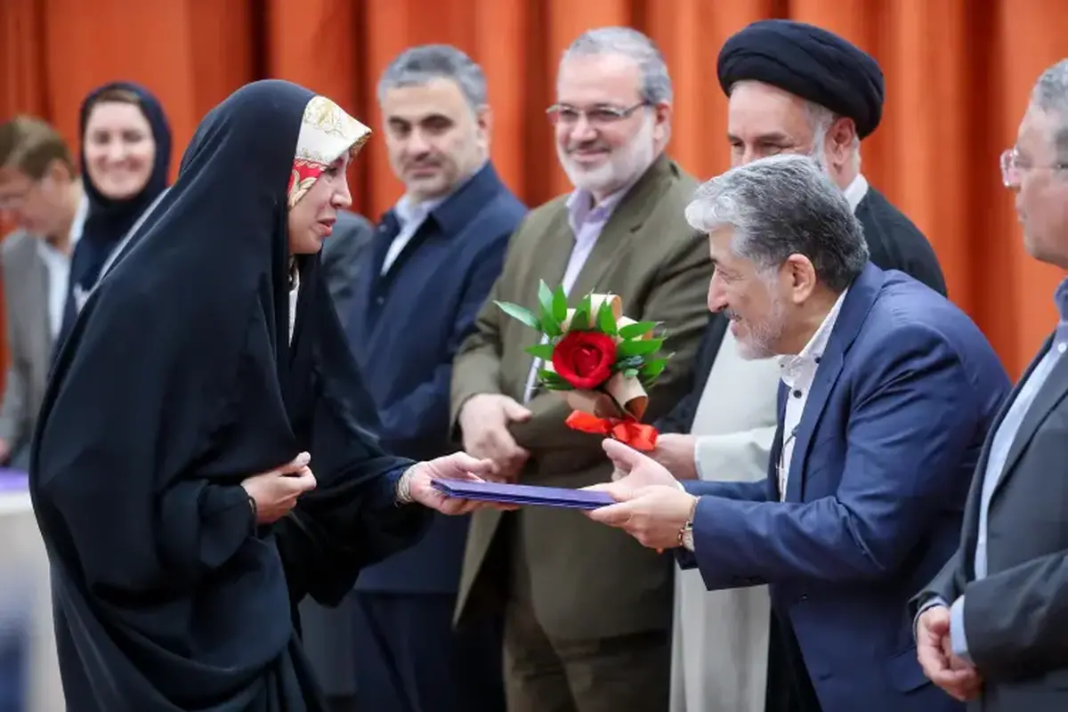 مراسم گرامیداشت روز پرستار در دانشگاه آزاد اسلامی با حضور رنجبر برگزار شد