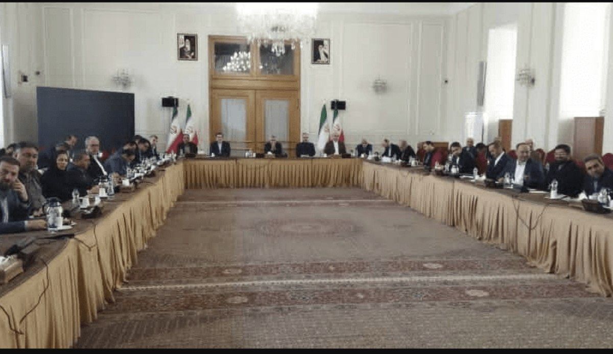 تأکید قنبری بر توسعه زیرساخت‌های گمرکی و ترانزیتی در گذرگاه‌های مرزی