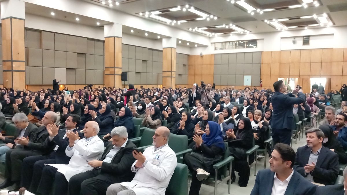 تجلیل از پرستاران دانشگاه علوم پزشکی تهران در مراسم ویژه بیمارستان قلب