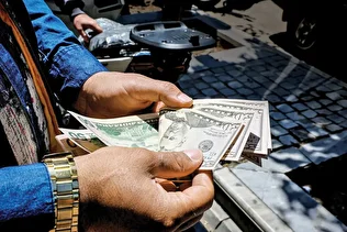 درآمد‌های ارزی عامل تقویت سود ریالی شرکت‌ها در سایه تورم/ تفاوت معناداری میان بازار اول و دوم بورس وجود ندارد