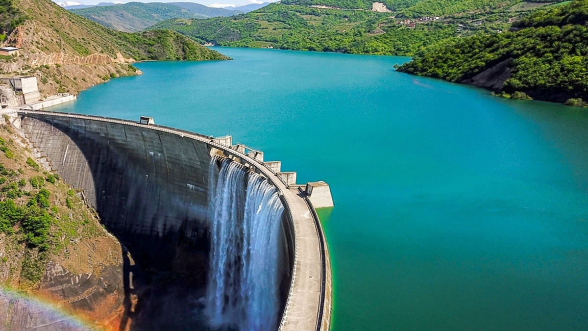 فاجعه تبخیر پشت سدسازی بی‌رویه ۳ تا ۴ میلیارد مترمکعب آب با مدیریت ناکارآمد تلف می‌شود