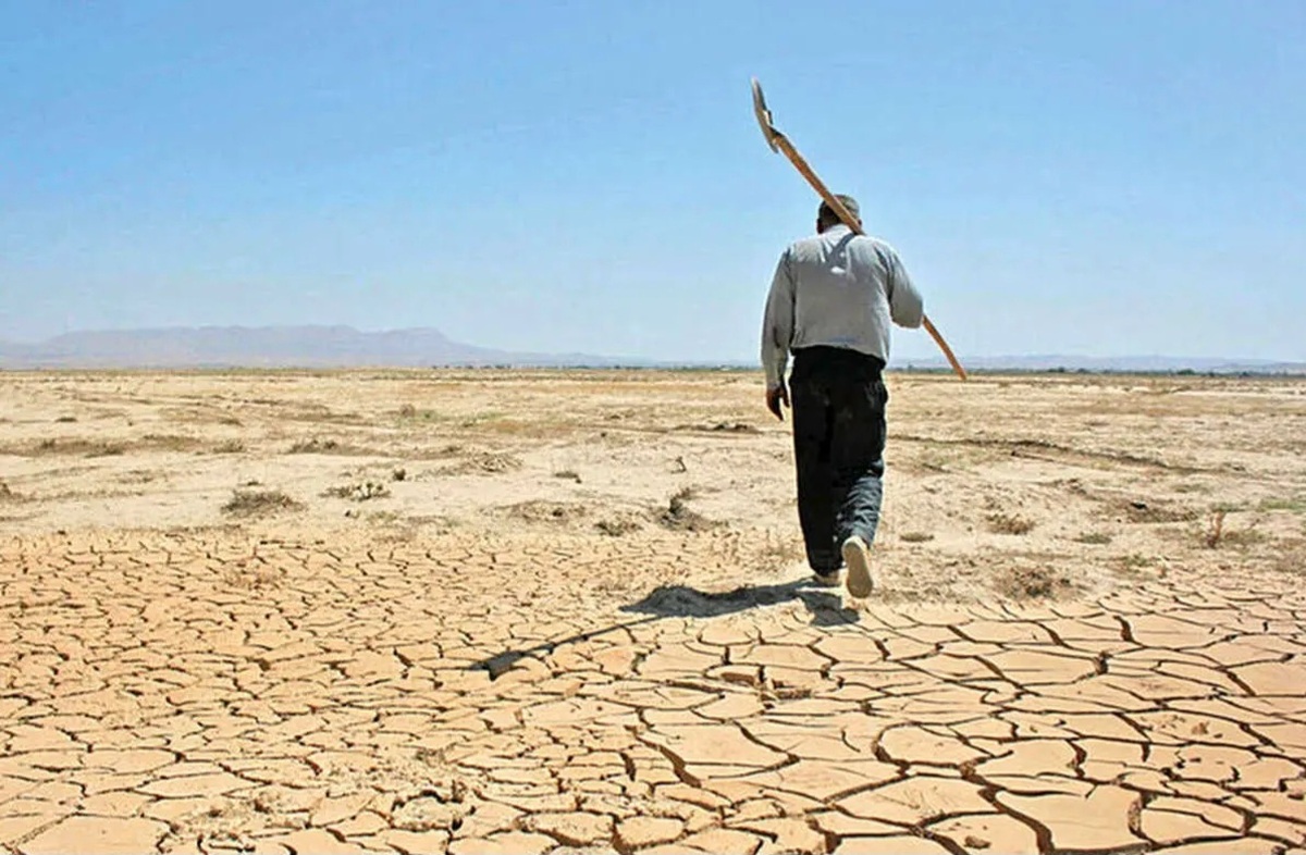 ایران باید از تمرکز جمعیتی در مناطق خشک دست بردارد  سرانه ۲۵۰ لیتری تهران؛ زنگ خطر بهره‌وری!