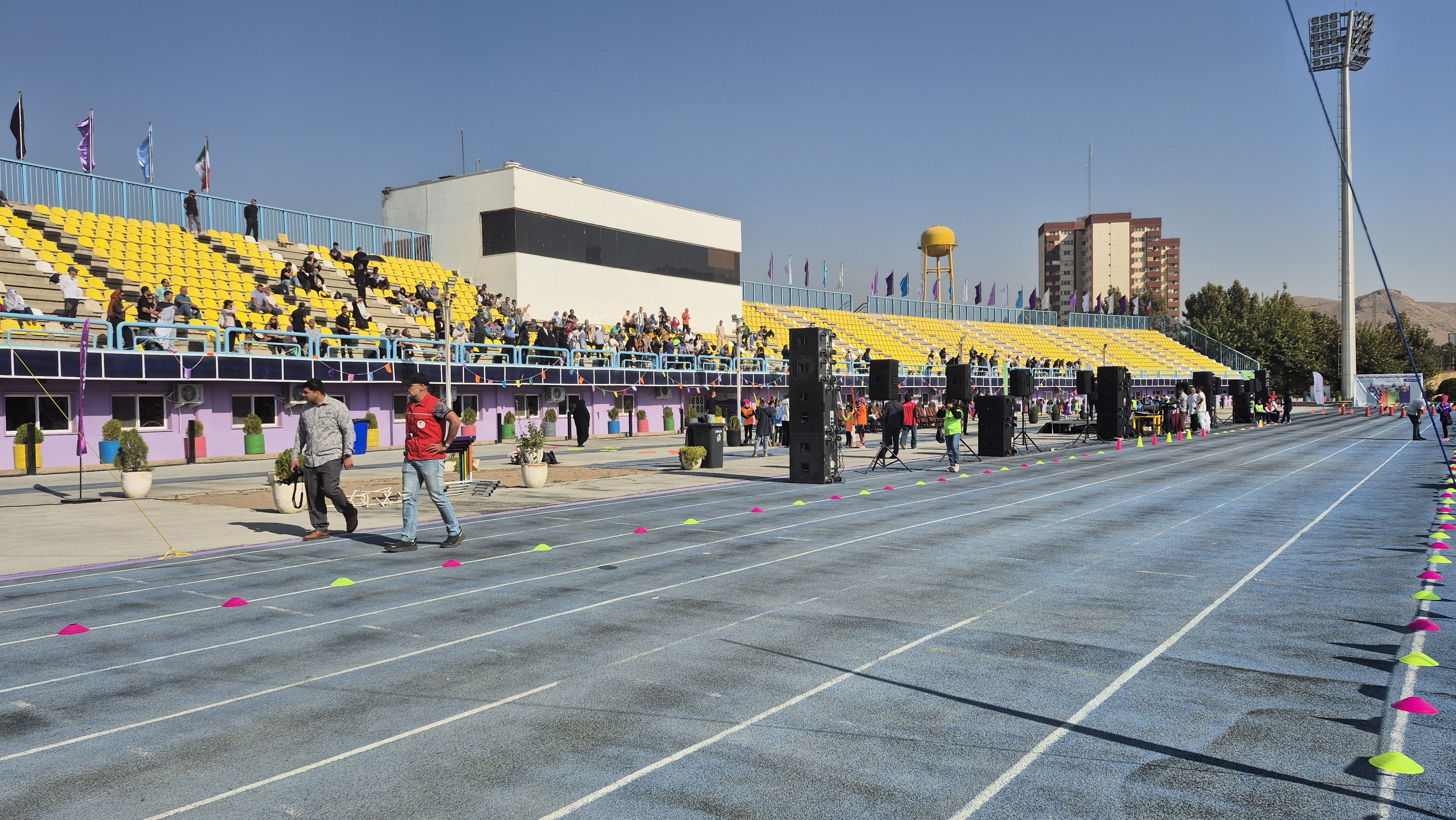 برگزاری نخستین فستیوال دوومیدانی کودکان/ تمرین کم سن و سال ها در کنار قهرمانان+فیلم برگزاری نخستین فستیوال دوومیدانی کودکان/ تمرین کم سن و سال ها در کنار قهرمانان+فیلم