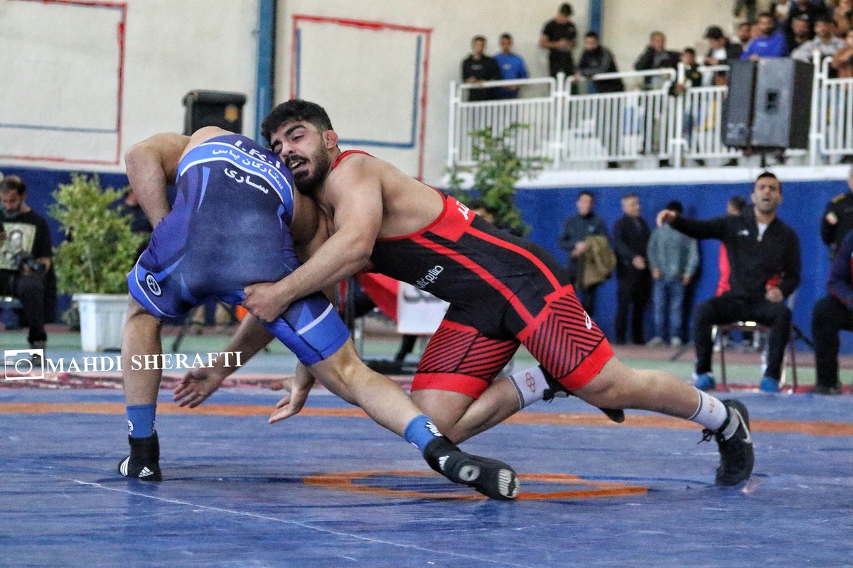 تنکابن میزبان حساس‌ترین مسابقه لیگ کشتی آزاد؛ مصاف دوباره بانک شهر - استقلال با حضور 4 داور المپیکی