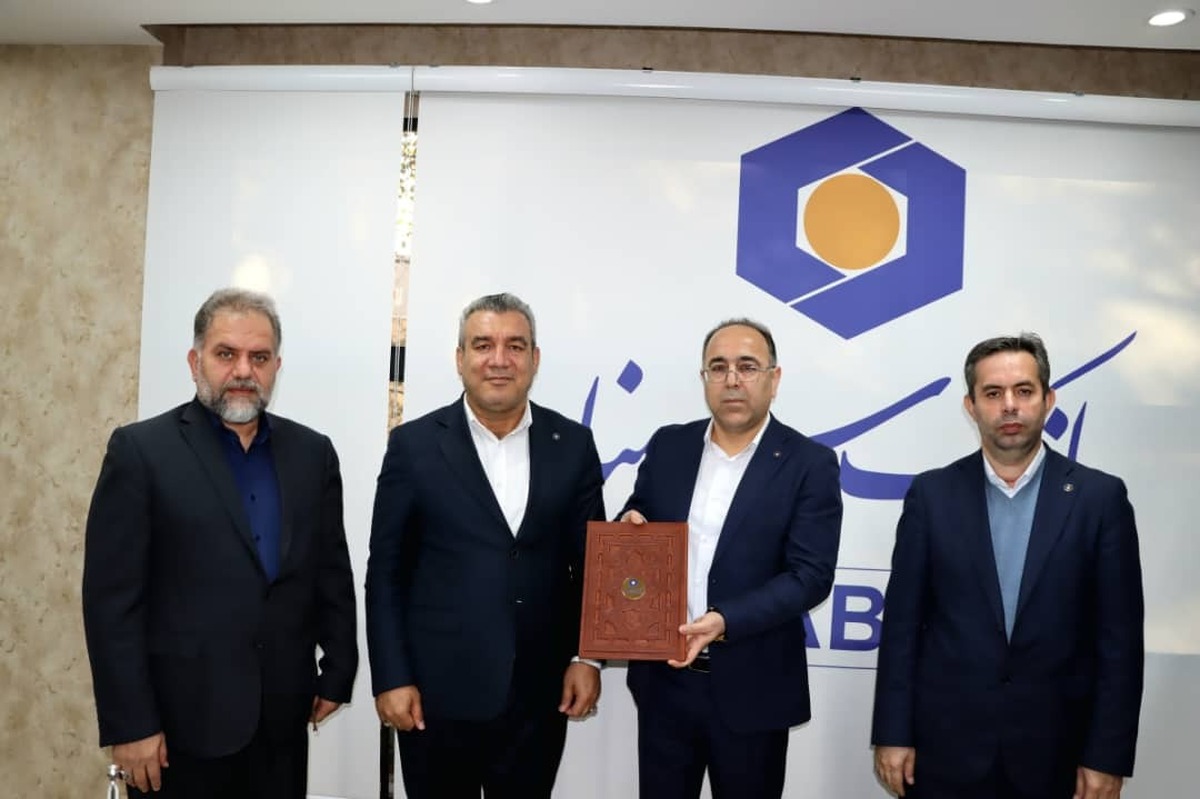 مراسم تودیع و معارفه مدیر منطقه البرز، قزوین و زنجان بانک سینا برگزار شد