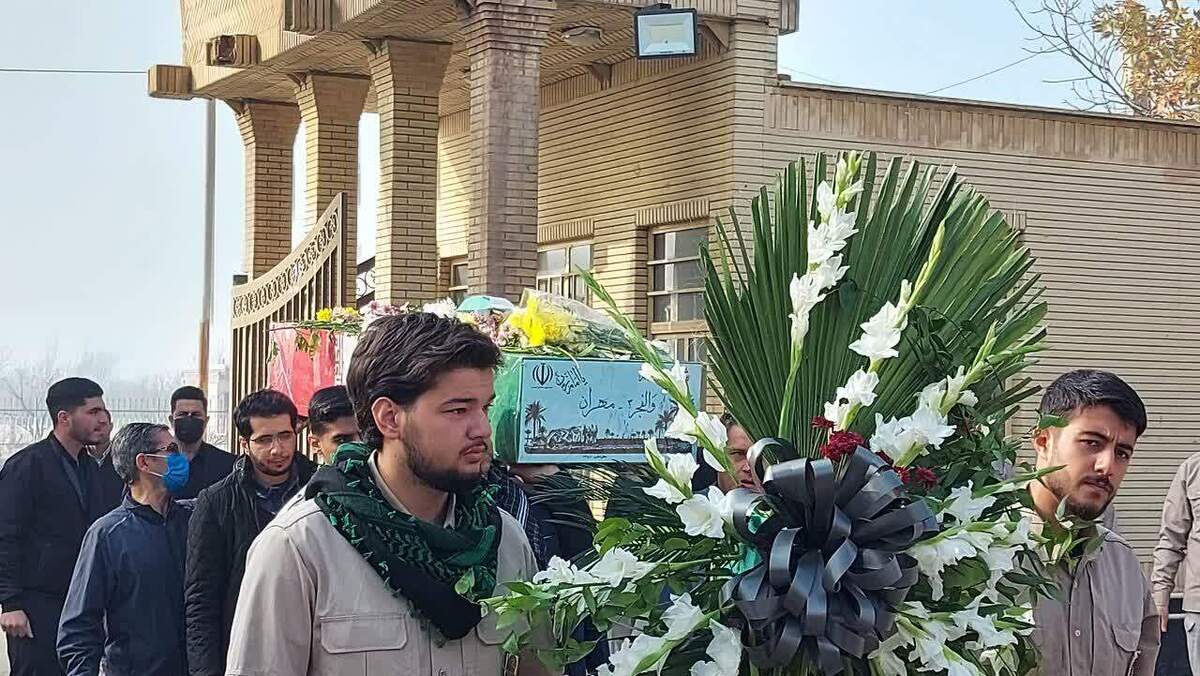 اشک شوق دانشجویان میاندوآب بر تابوت شهدای گمنام