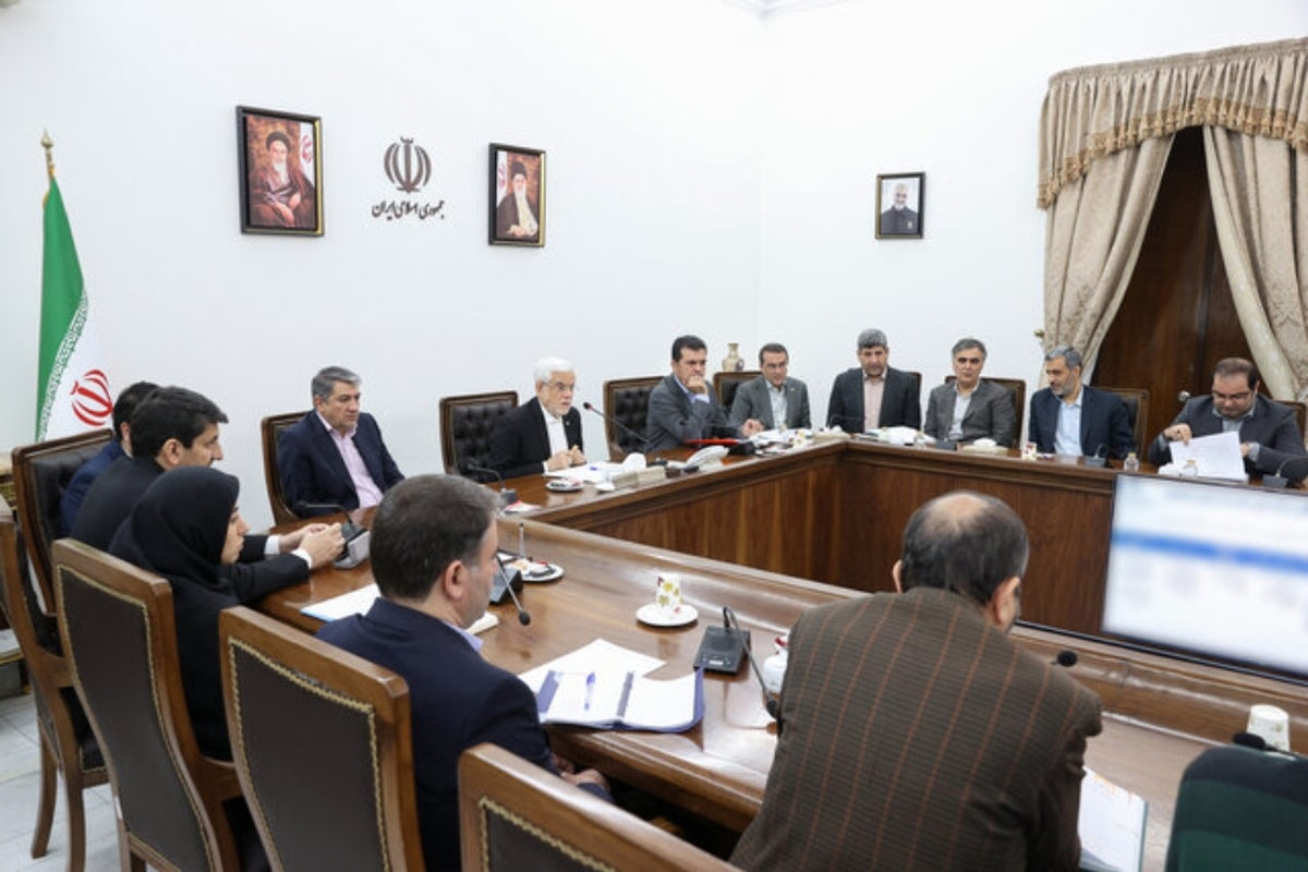 عارف: نباید در‌ها را روی حضور اساتید و دانشجویان ایرانی در مجامع دانشگاهی بین‌الملل ببندیم