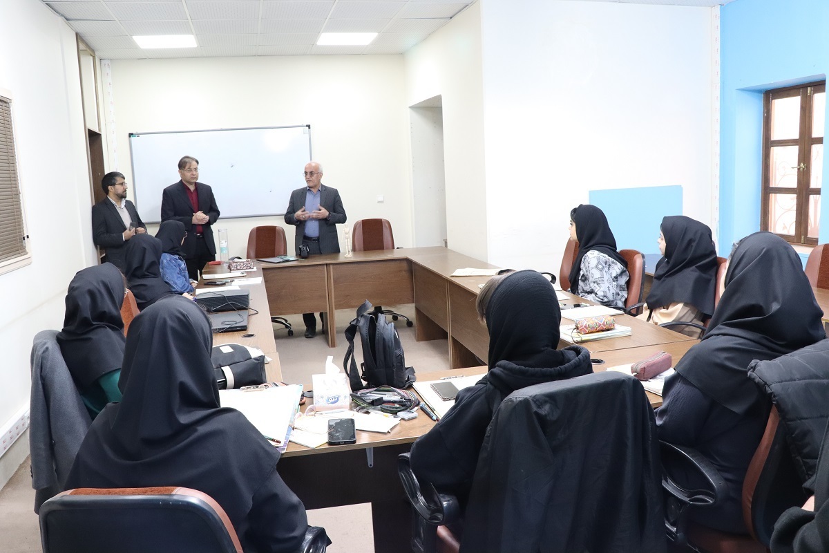 اشتغال سریع فارغ‌التحصیلان با برگزاری کلاس‌ها در محیط صنعت