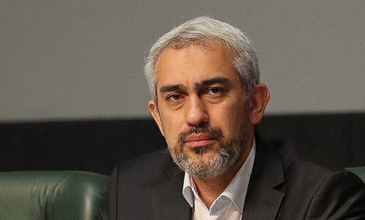 وزیر اقتصاد: عقب‌ماندگی دیجیتال کشور را از جهان دور می‌کند   ابلاغ ۱۵۰ طرح تحول‌آفرین به زیرمجموعه‌های وزارت اقتصاد