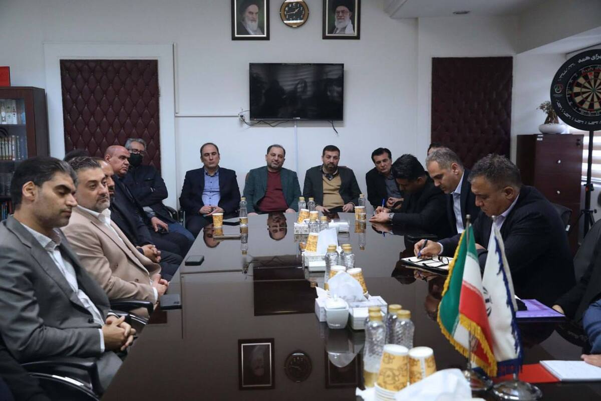 برگزاری نشست هماهنگی دربی با حضور معاون وزیر، رییس فدراسیون فوتبال و مدیران سرخابی