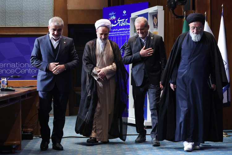 همایش بینالمللی حقوق ملت و آزادیهای مشروع در منظومه فکری حضرت آیتالله خامنهای برگزار شد همایش بینالمللی حقوق ملت و آزادیهای مشروع در منظومه فکری حضرت آیتالله خامنهای برگزار شد