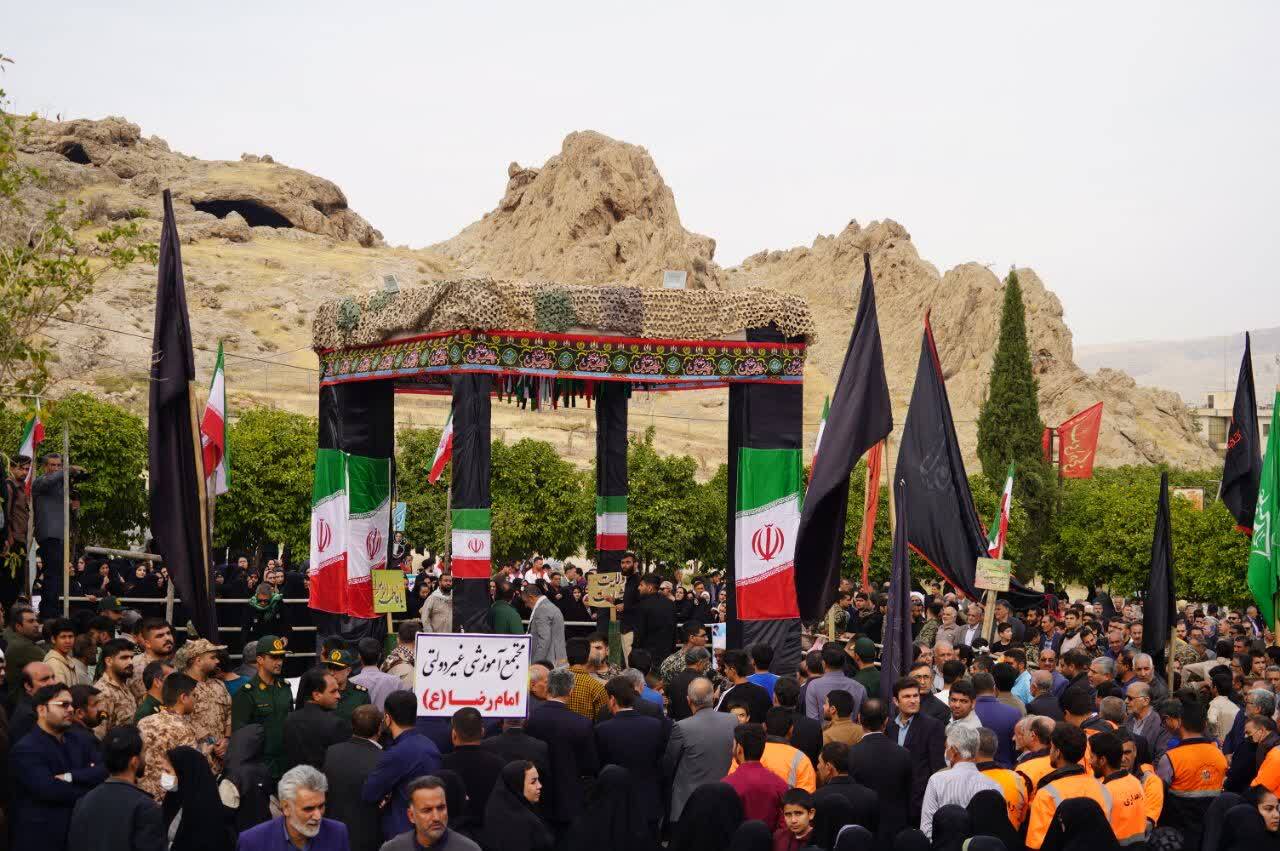 پیام حضور شهدا در دانشگاه، کار خالصانه و بیتوقع برای خداست پیام حضور شهدا در دانشگاه، کار خالصانه و بیتوقع برای خداست