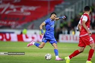 حاتمی: انگیزه استقلال بیشتر از پرسپولیس است/ ساپینتو به اوسمار تعارف نمی‌زند