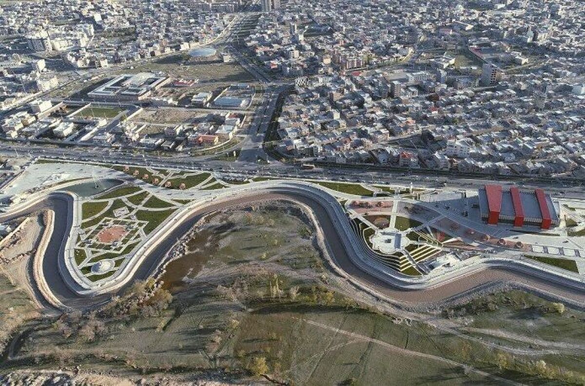 مناطق آزاد ایران از هاب تولید به بازار واردات و دلالی زمین تبدیل شده‌اند