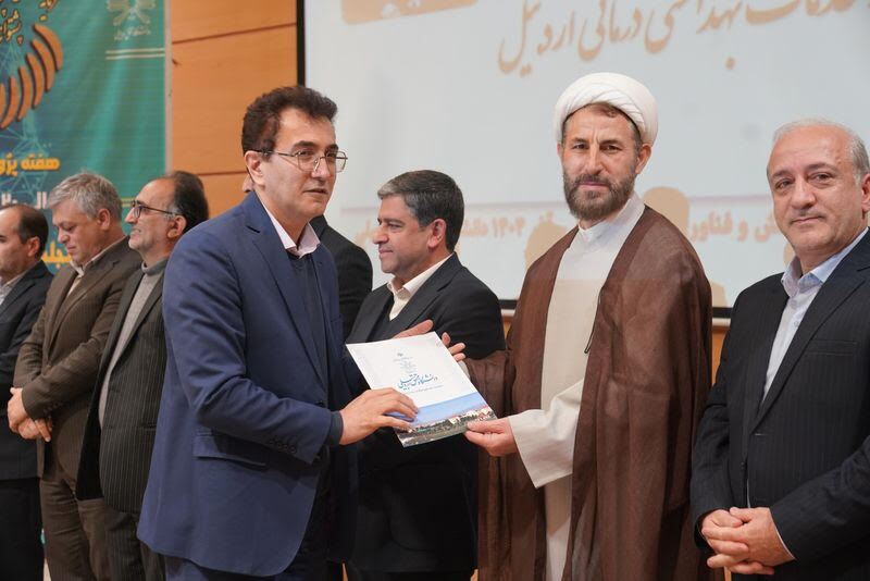 ۱۰ پژوهشگر دانشگاه آزاد بین برترینهای استان اردبیل + اسامی ۱۰ پژوهشگر دانشگاه آزاد بین برترینهای استان اردبیل + اسامی