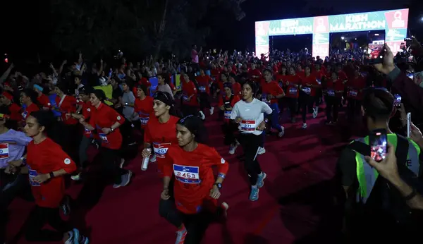 دهنکجی به قانون پس از هشدار رهبری نشانه نفوذ است/ مسئولان بیدار شوند پیش از آنکه صبر مردم سر آید/ وقتی ورزش بهانهای برای نفوذ میشود دهنکجی به قانون پس از هشدار رهبری نشانه نفوذ است/ مسئولان بیدار شوند پیش از آنکه صبر مردم سر آید/ وقتی ورزش بهانهای برای نفوذ میشود