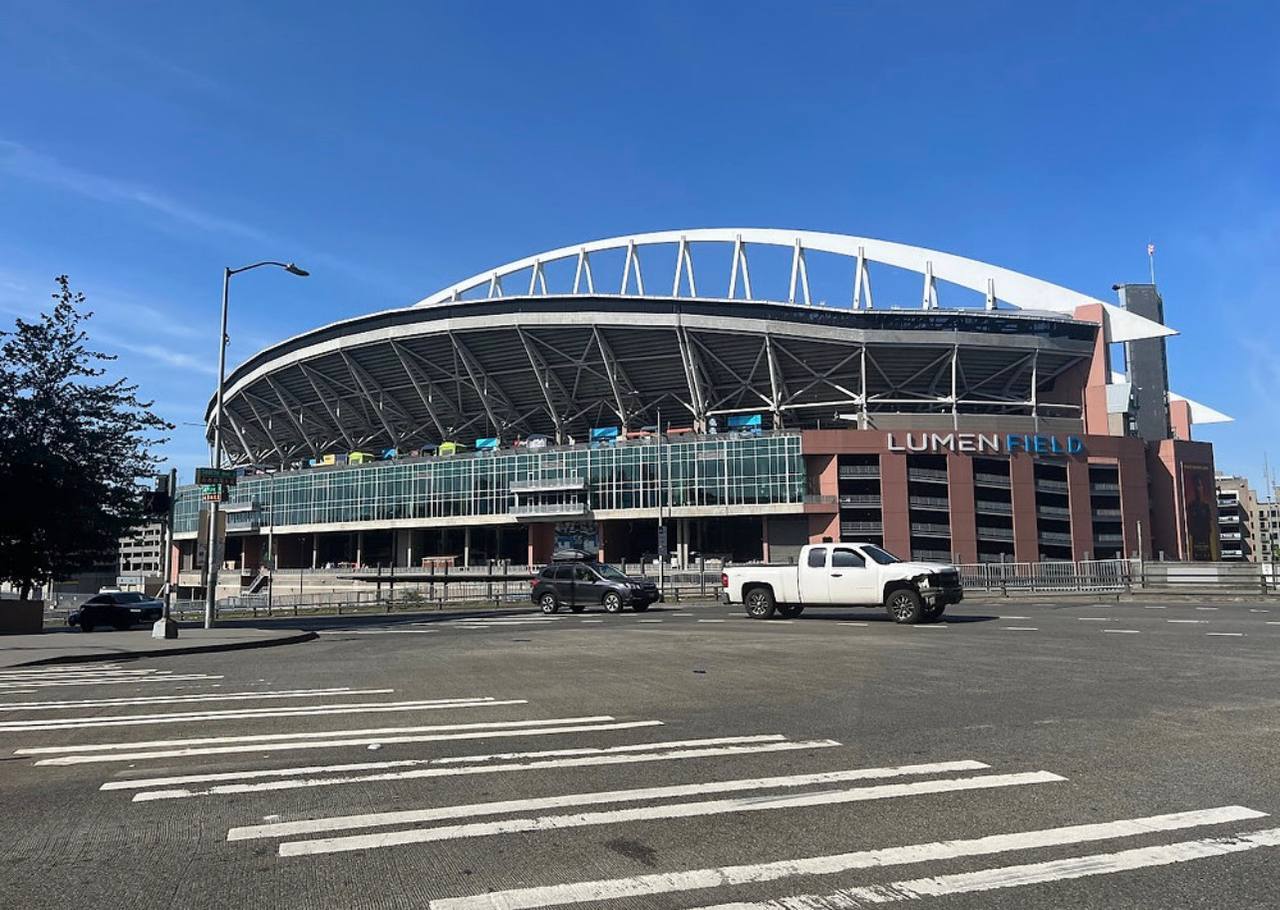 دو ورزشگاه میزبان دیدارهای ایران در جام جهانی را بهتر بشناسید+تصاویر دو ورزشگاه میزبان دیدارهای ایران در جام جهانی را بهتر بشناسید+تصاویر