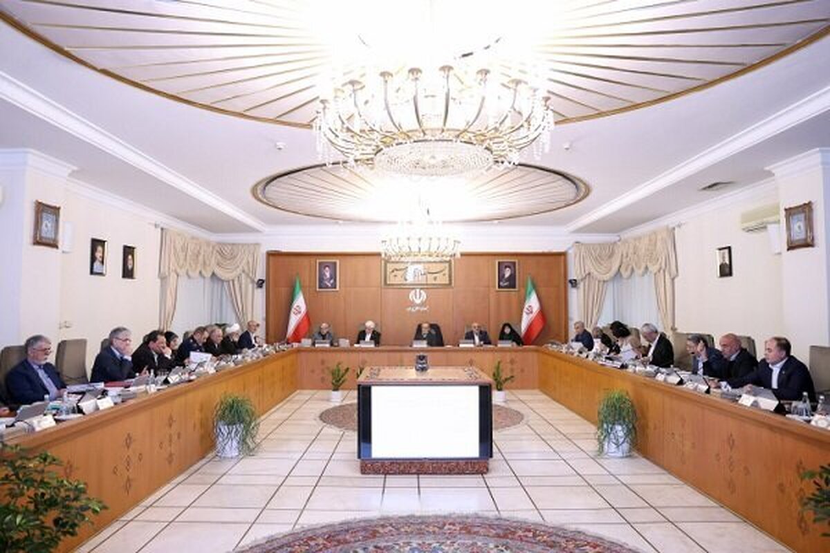 هیئت دولت آیین‌نامه جبران قدرت خرید اقشار متوسط و کم‌درآمد را تصویب کرد