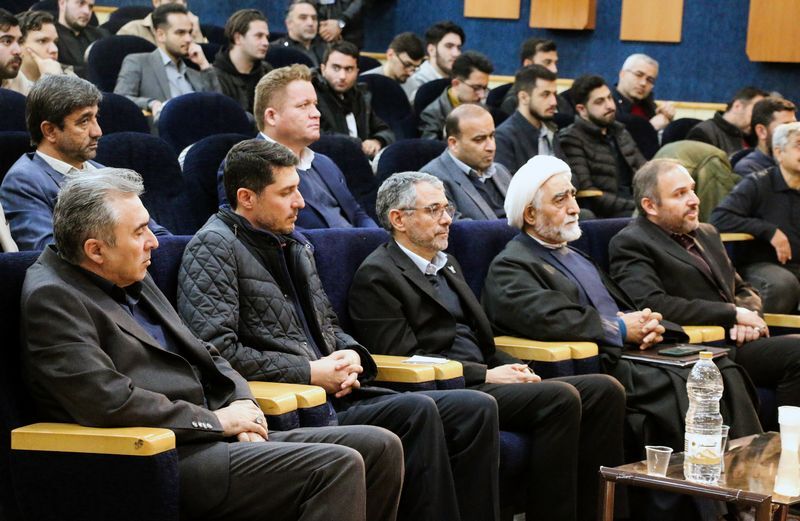 امسال برنامهها را به احترام دانشجویان کنار گذاشتم/دانشجویان باید بدون نگرانی حرفشان را بزنند امسال برنامهها را به احترام دانشجویان کنار گذاشتم/دانشجویان باید بدون نگرانی حرفشان را بزنند