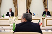 دیدار عراقچی با رئیس پارلمان آذربایجان