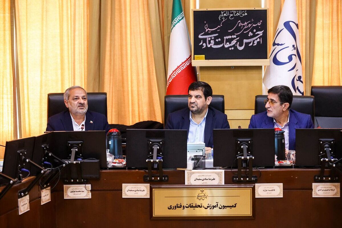 اکثر نمایندگان از توضیحات وزیر آموزش و پرورش قانع شدند