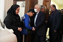 دیدار رئیس بنیاد شهید و امور ایثارگران با خانواده شهید فرهاد فلاحی/ اوحدی: فرزندان شهدا، فرزندان همه ملت ایران‌ هستند