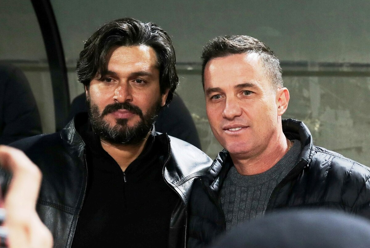 اعتراض اوسمار و دقیقی به داوری  اشتباه گوینده ورزشگاه در اعلام نام گلزن پرسپولیس