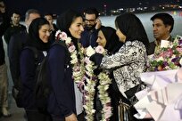 عکس| قدرشناسی مردم کرمانشاه از قهرمان تاریخ ساز