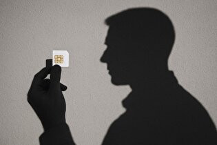 سیاه‌بازی وزارت ارتباطات دربارۀ سیم‌کارت‌های سفید جواب نداد