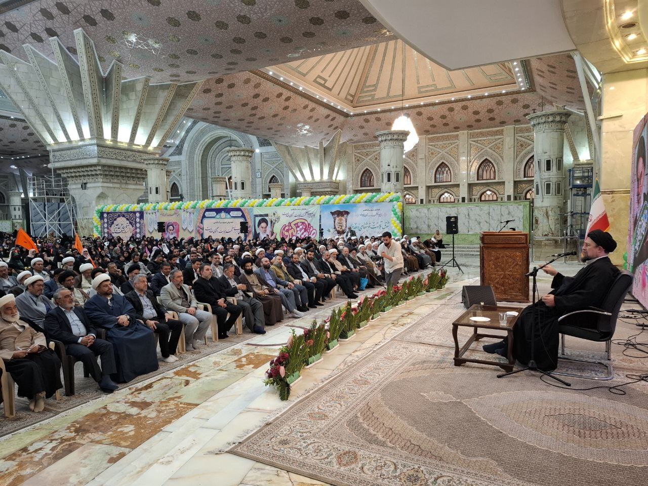 گردهمایی بانوان در حرم امام خمینی(ره) در آستانه روز زن گردهمایی بانوان در حرم امام خمینی(ره) در آستانه روز زن