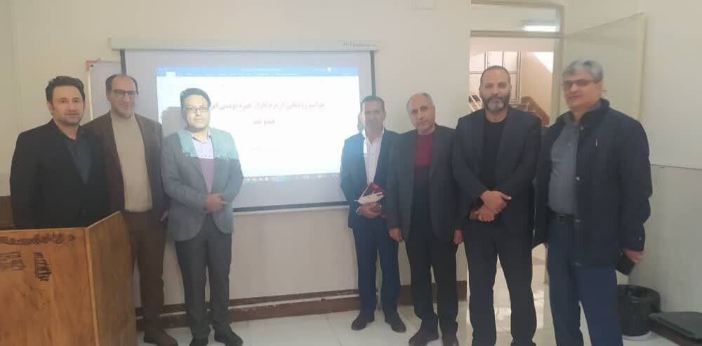 تحولی در تغذیه دامهای ایرانی؛ «فیدونید» جیره را در چند دقیقه بالانس میکند تحولی در تغذیه دامهای ایرانی؛ «فیدونید» جیره را در چند دقیقه بالانس میکند