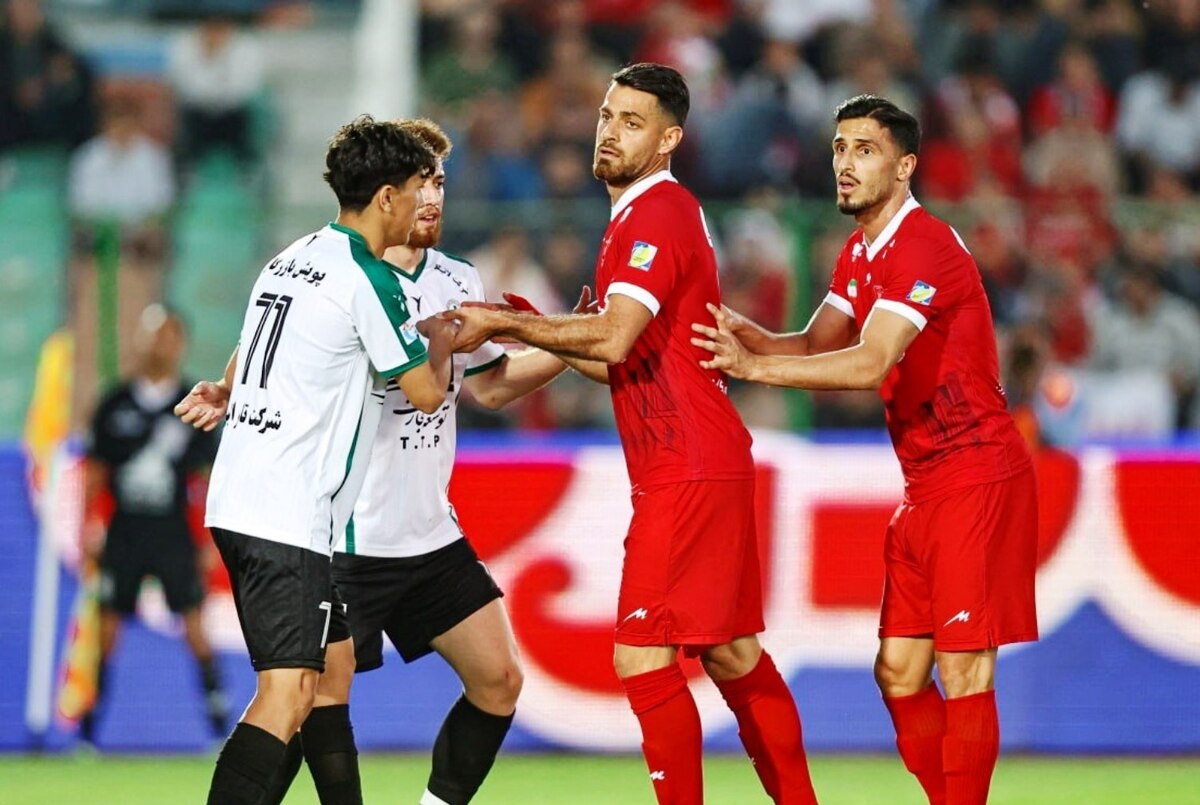 خان محمدی: تعویق بازی با تراکتور به ضرر پرسپولیس نیست  شمس آذر چیزی برای از دست دادن ندارد