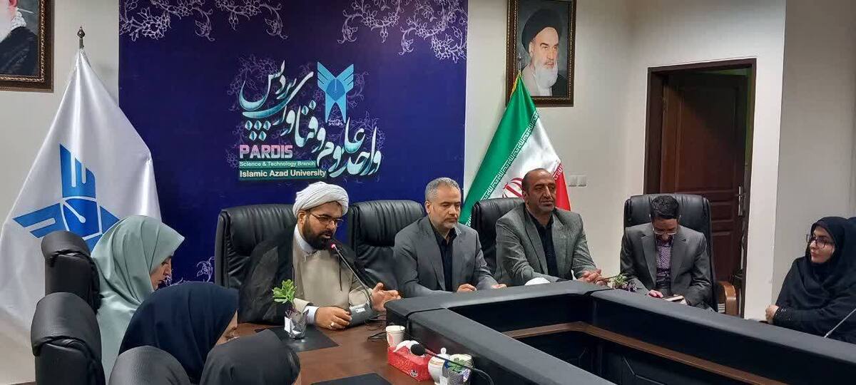 اقتدا به سیره فاطمه زهرا(س) باعث تقویت بانوان می‌شود