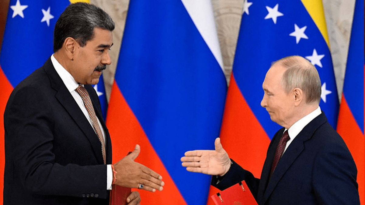 پوتین و مادورو تلفنی گفت‌وگو کردند