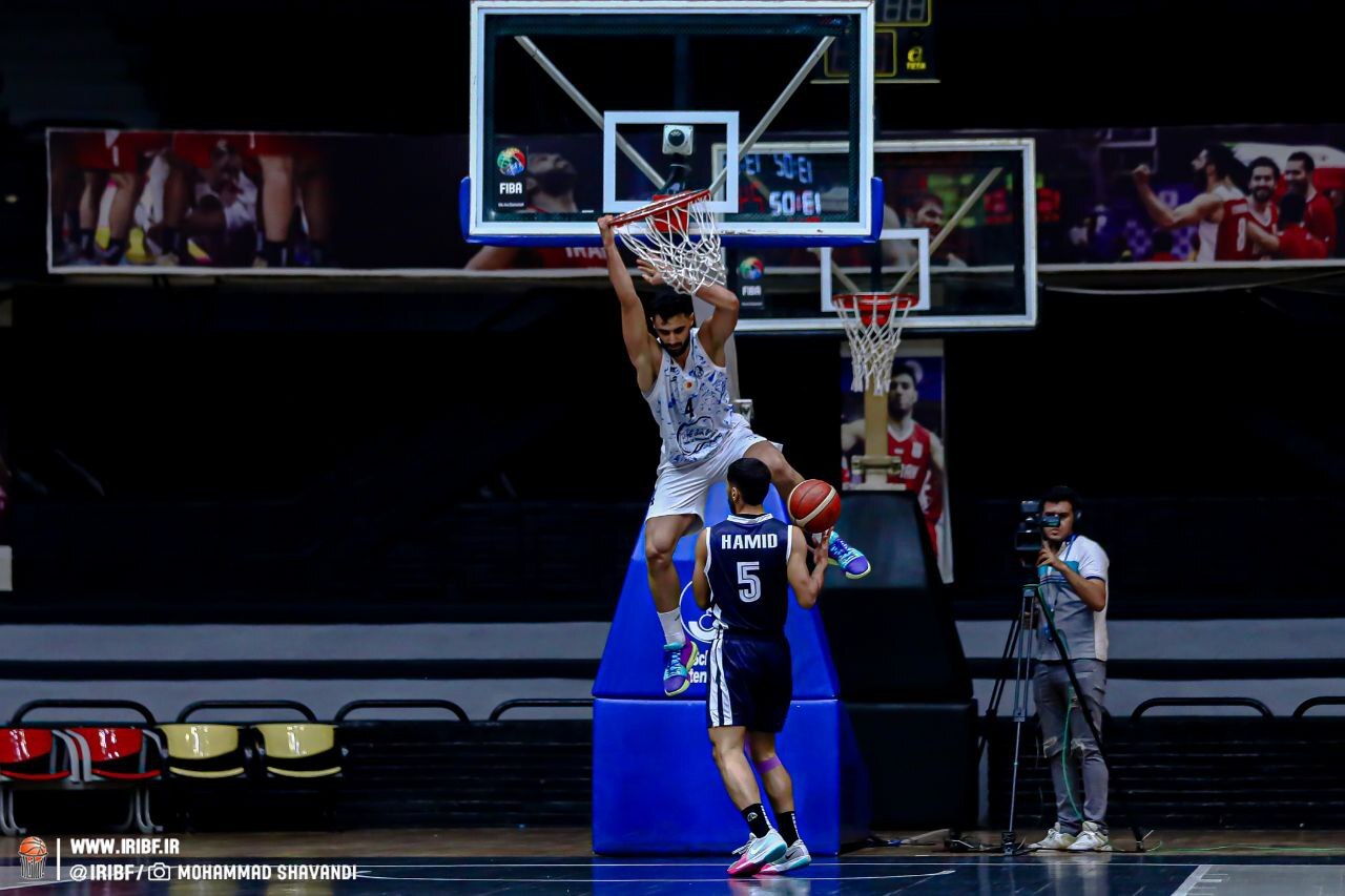 واکنش مالک تیم پایش پارت به انصراف از لیگ برتر بسکتبال/ برزگری: چند بازیکن حاشیه ایجاد کردند و تیم به هم ریخت! واکنش مالک تیم پایش پارت به انصراف از لیگ برتر بسکتبال/ برزگری: چند بازیکن حاشیه ایجاد کردند و تیم به هم ریخت!