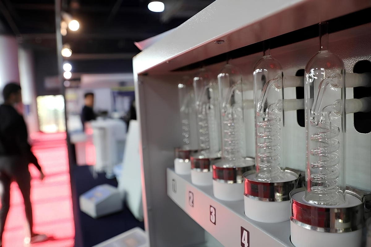 تجهیزات آزمایشگاهی ایران‌ساخت ضامن استقلال چرخه توسعه فناوری کشور است