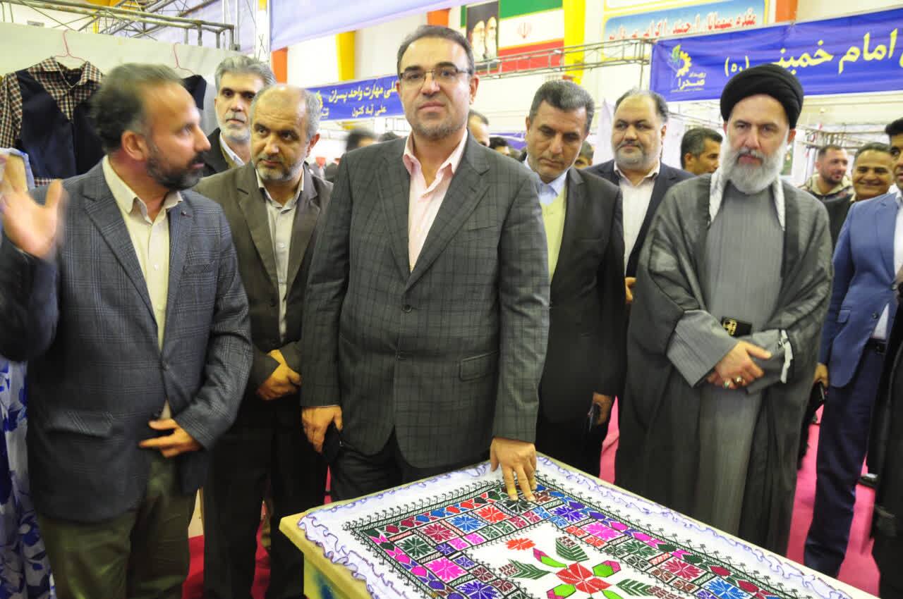 صنعت گلستان دست پر آمد/ معاون وزیر صمت: زیرساختها آماده است؛ کارآفرینان با برنامه بازاریابی رقابتی بیایند صنعت گلستان دست پر آمد/ معاون وزیر صمت: زیرساختها آماده است؛ کارآفرینان با برنامه بازاریابی رقابتی بیایند