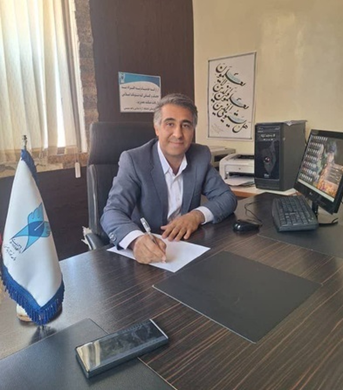 باشگاه پژوهشگران؛ موتور محرکه پژوهش‌های پراکنده  استادان راهبر باشند تا دانشجویان شکوفا شوند