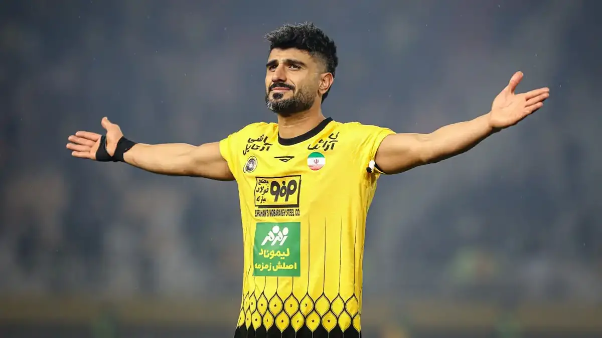 حاشیه عجیب برای سپاهان در فرودگاه اهواز  درگیری بازیکنان با یک هوادار