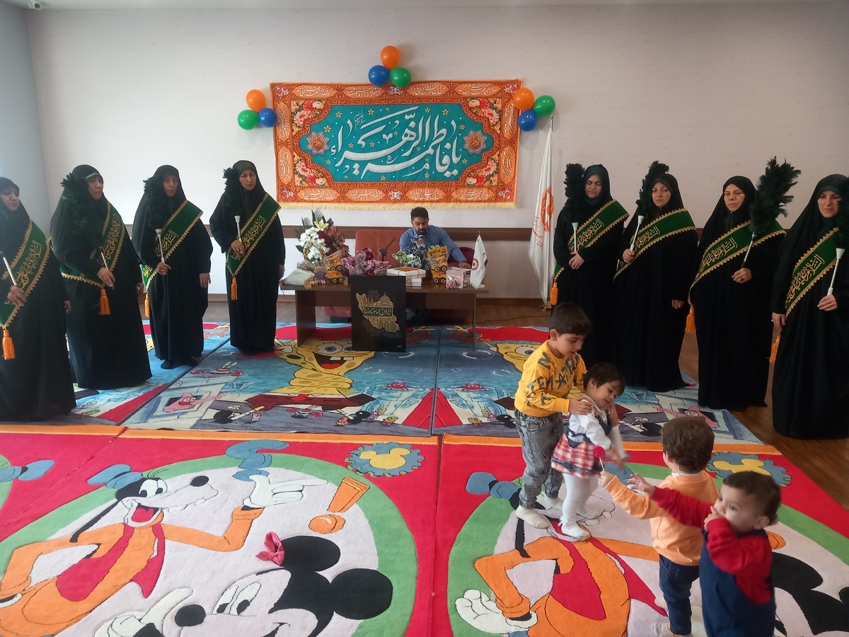 تقدیر از مادران میزبان و فرزندپذیر در تهران؛ بیش از ۵۰۰ کودک از آغوش خانواده بهره‌مند شدند