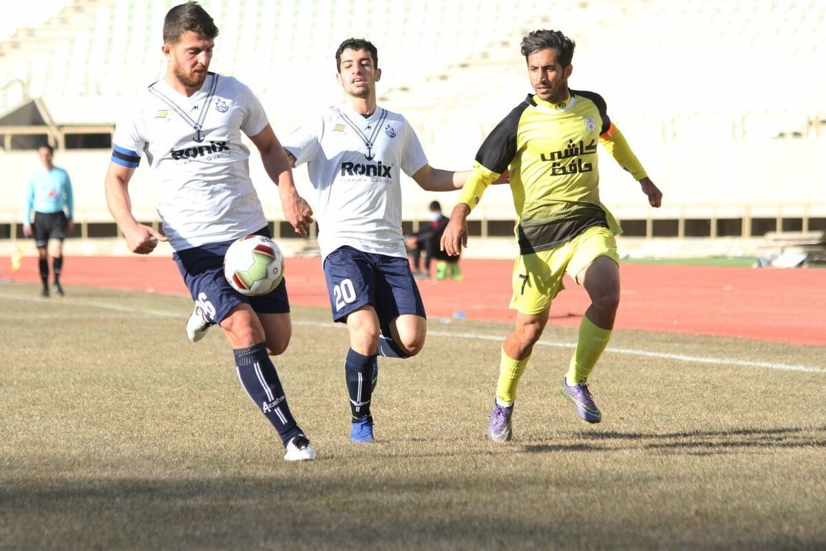 ملوان در انزلی گلباران شد  مس با جباری هم نبرد؛ بردی دیگر برای چادرملو  سپاهان به صدر رسید