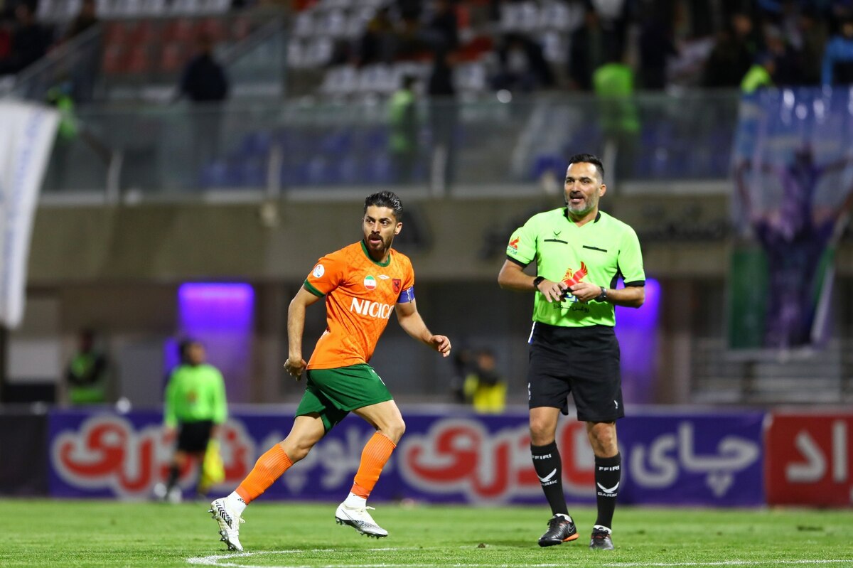 اعتراض باشگاه مس رفسنجان به داوری دیدار با گل‌گهر  با VAR چطور این خطاها را ندیدید؟+فیلم