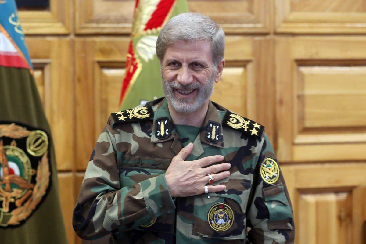 امیر حاتمی: موانع پیش روی پژوهشگران برداشته شود