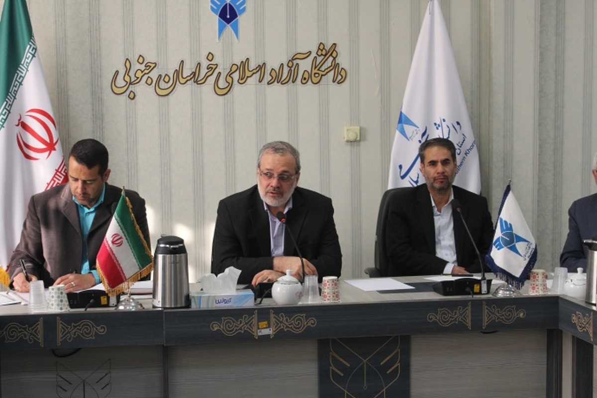 شهید طهرانچی حق بزرگی به گردن دانشگاه آزاد و دانشگاهیان دارد