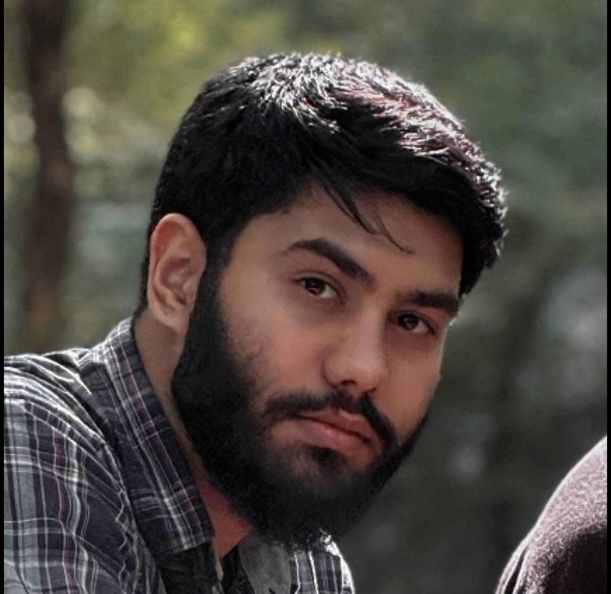 مداحِ مؤثر کسی است که قرآن، شعر و انقلاب را با هم بفهمد/ هیأت جای گناه نیست مداحِ مؤثر کسی است که قرآن، شعر و انقلاب را با هم بفهمد/ هیأت جای گناه نیست