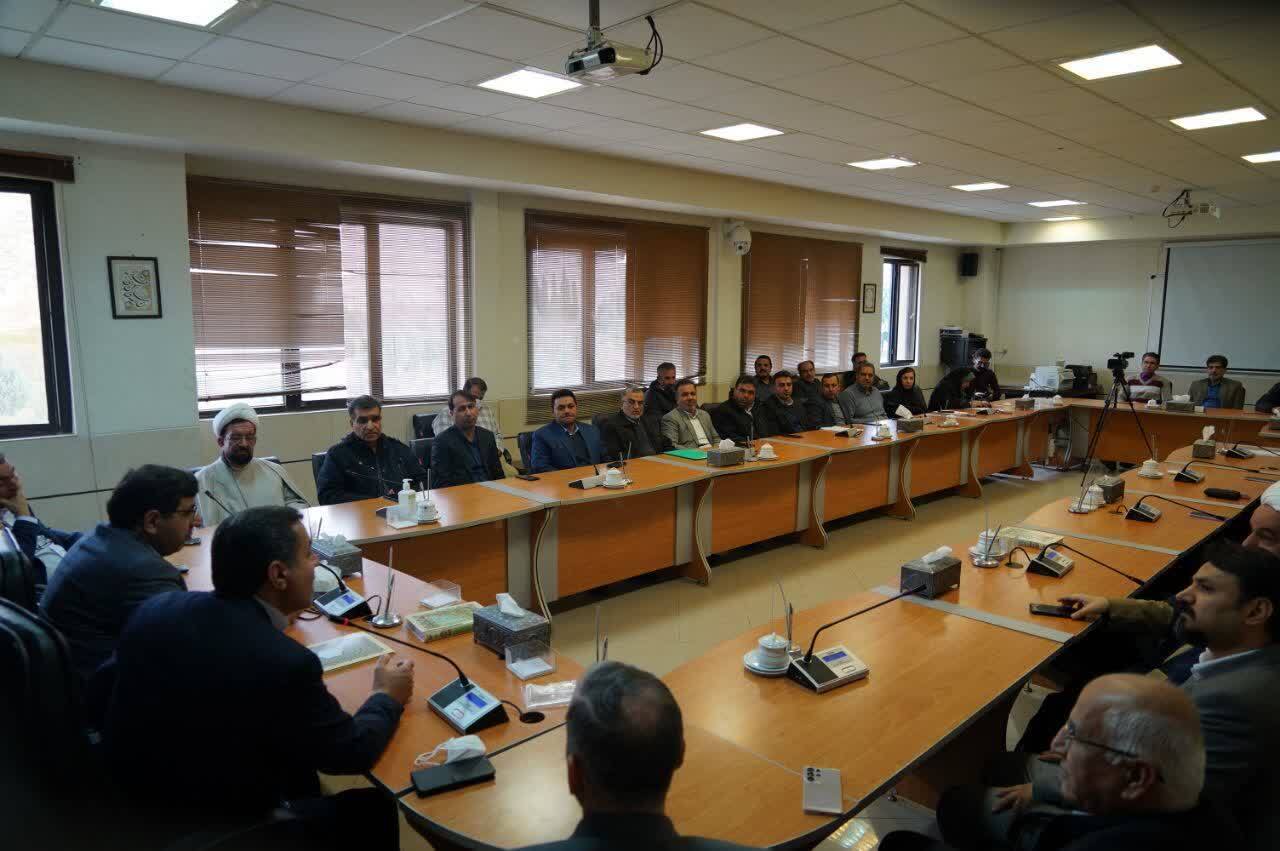 مراسم معارفه معاونان جدید در دانشگاه آزاد اسلامی در استان فارس برگزار شد مراسم معارفه معاونان جدید در دانشگاه آزاد اسلامی در استان فارس برگزار شد