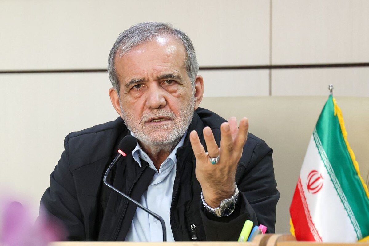 پزشکیان: در ساختار سلامت باید علاوه بر درمان، به مراقبت، آموزش و حمایت اجتماعی توجه کرد