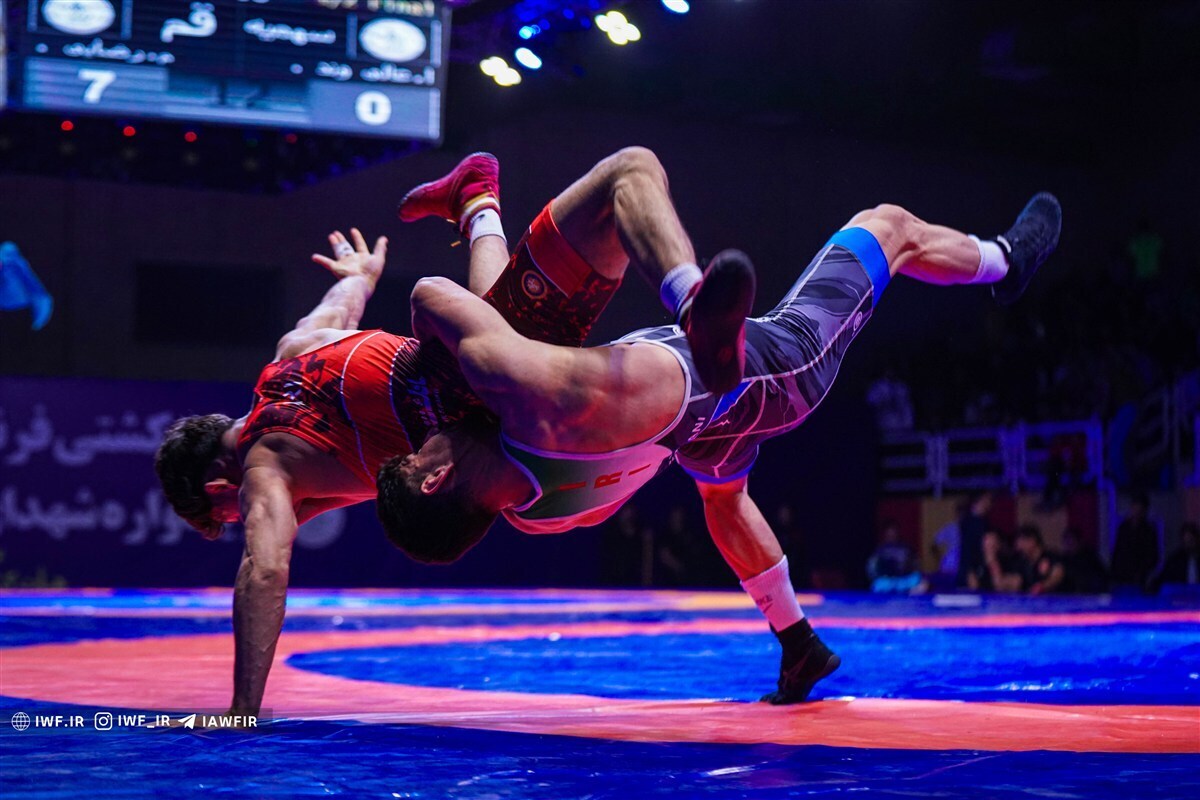 قهرمانی خوزستان و دومی قم در مسابقات کشتی فرنگی کشوری  برابری اولی میزبان و مازندران در اهواز!