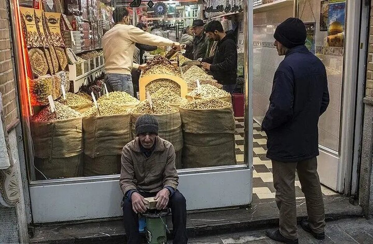 گرانی میوه و آجیل یلدا نتیجه سوءمدیریت و ضعف نظارت است  انبارها خالی نیست