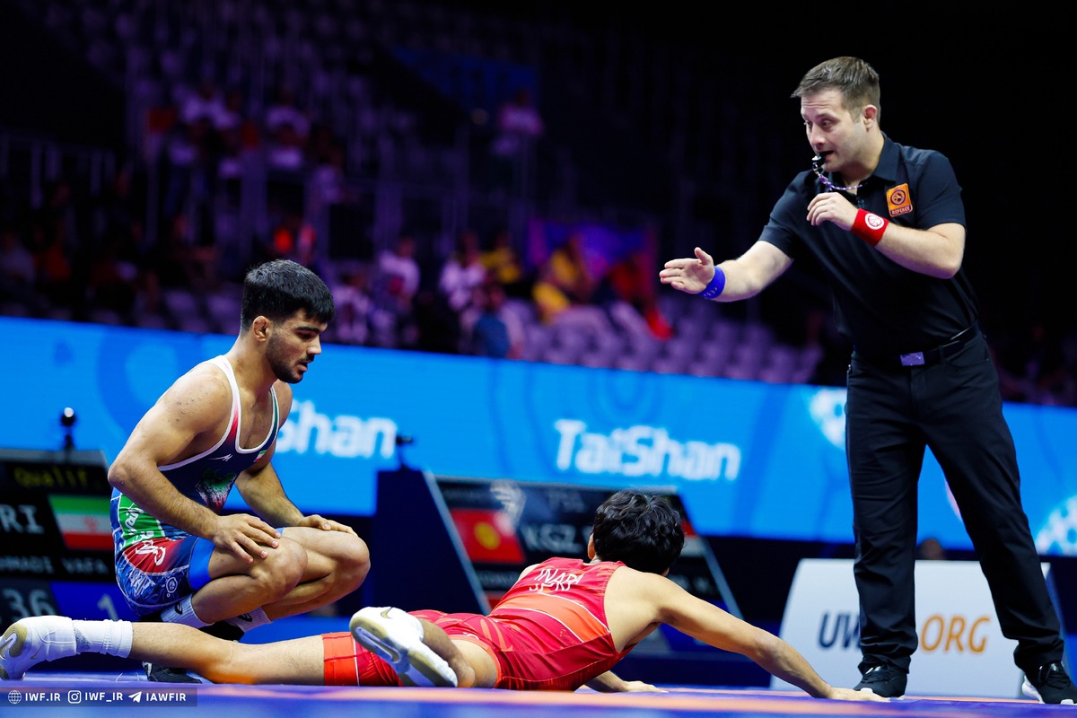 ریزش شدید داوران بین‌المللی کشتی ایران با آغاز سال 2026 با کمیسیون داورانِ لونت شِن  23 داور ایرانی کم شدند!